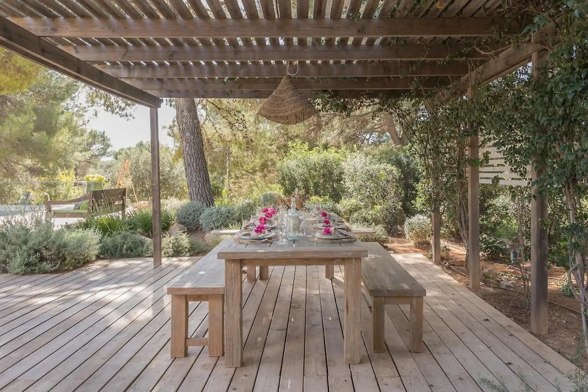 Beautiful Property 3 Minutes Near Cala Jondal BALEARIC ISLANDS Willa